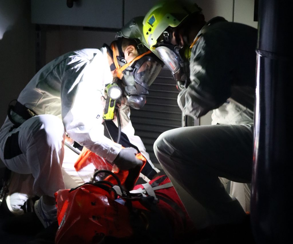 Enclosed space entry training with Fred Olsen delegates