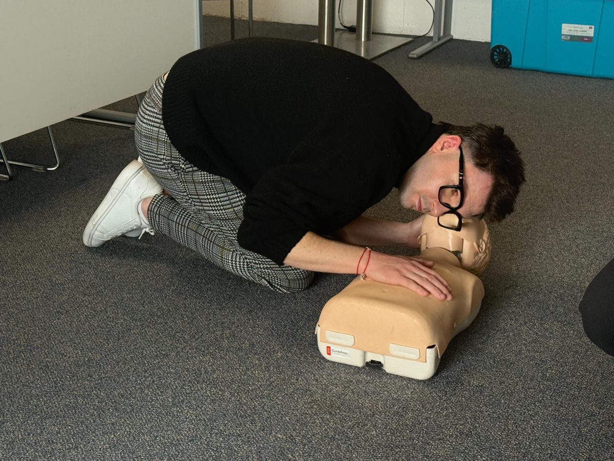 How to handle an emergency in the workplace 