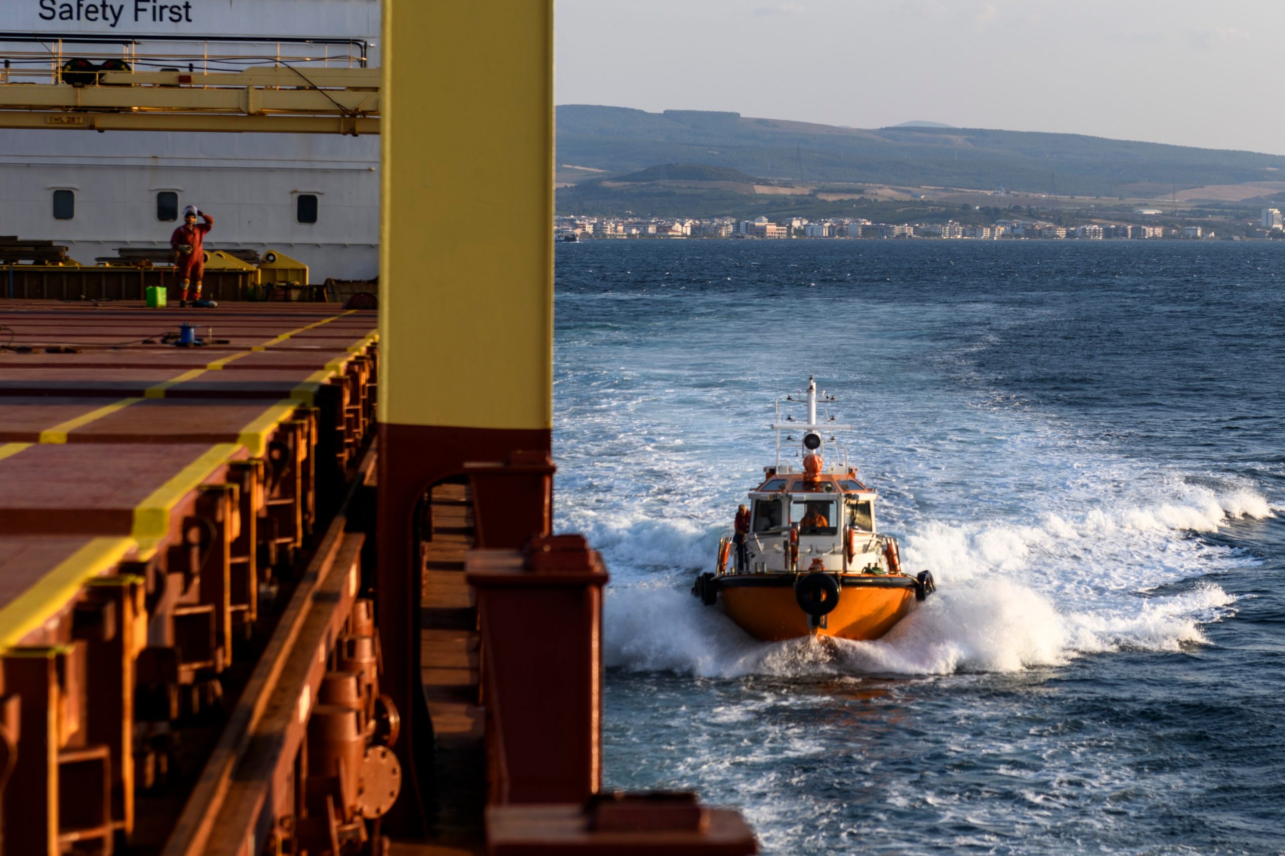 Pilot boat alongside a cargo vessel | Pilot Ladder Training